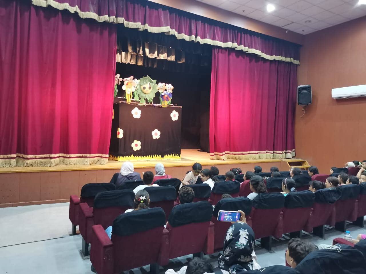 عروض الماريونت والتنورة والأراجوز تبهر الأطفال في الملتقى الأول للعرائس التقليدية بالقليوبية